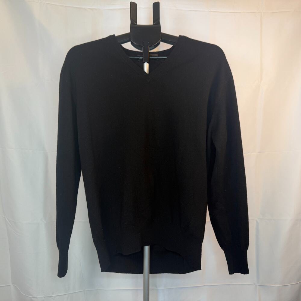 Loro Piana 100% Cashmere V-Neck Sweater Black Made in Italy Men’s Size 54- Large